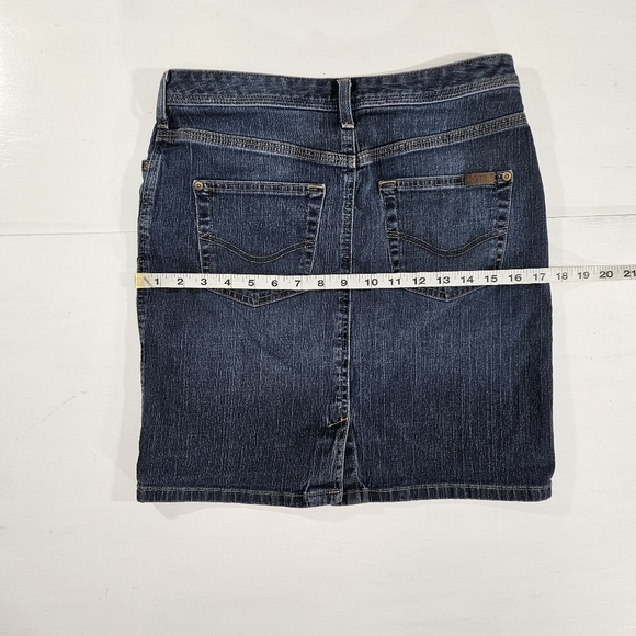Carhartt denim mini skirt women's size 4 - Picture 4 of 9